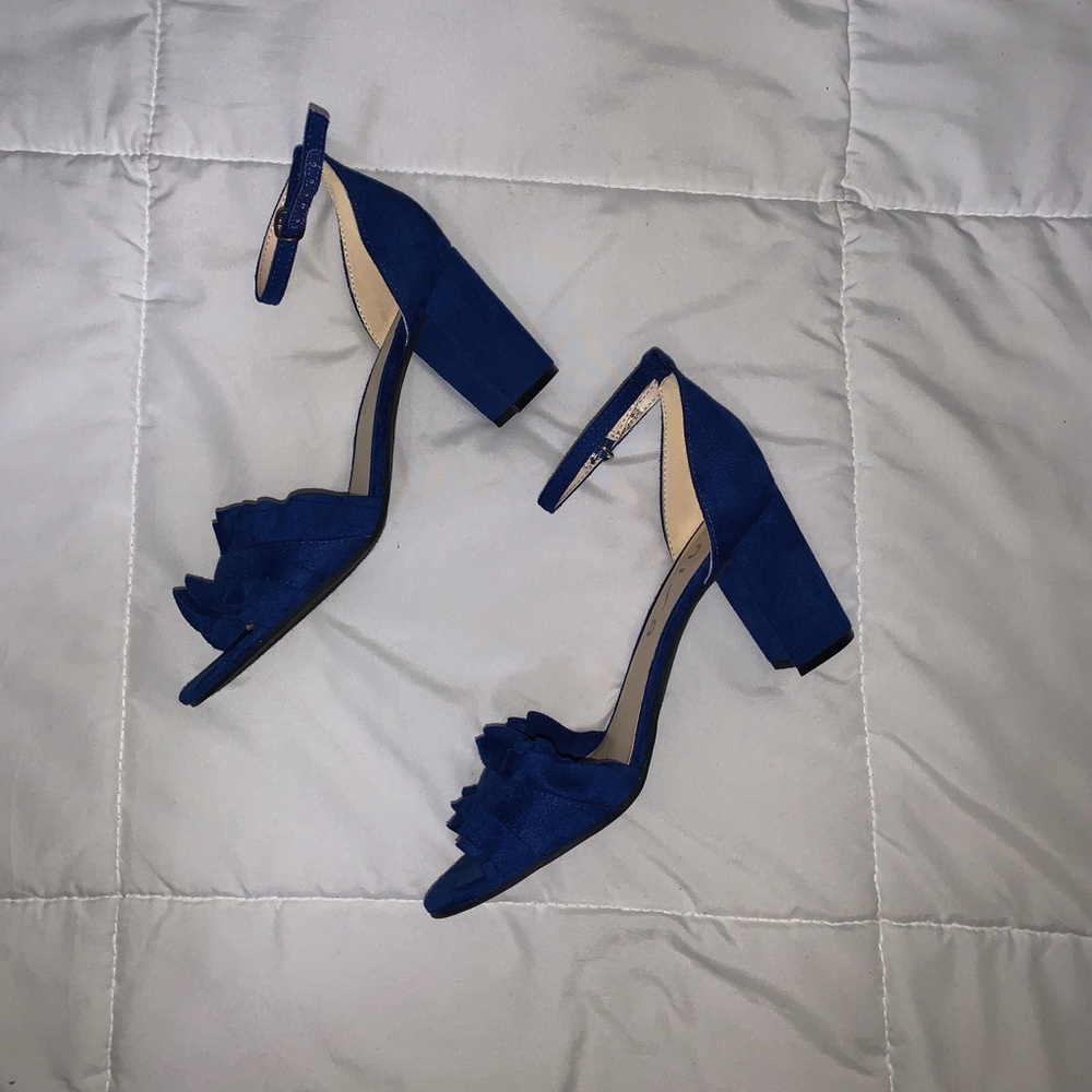 Unisa Royal Blue Strappy Heel - size 8.5